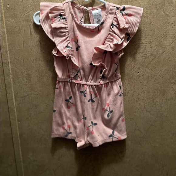 Romper - Picture 1 of 1